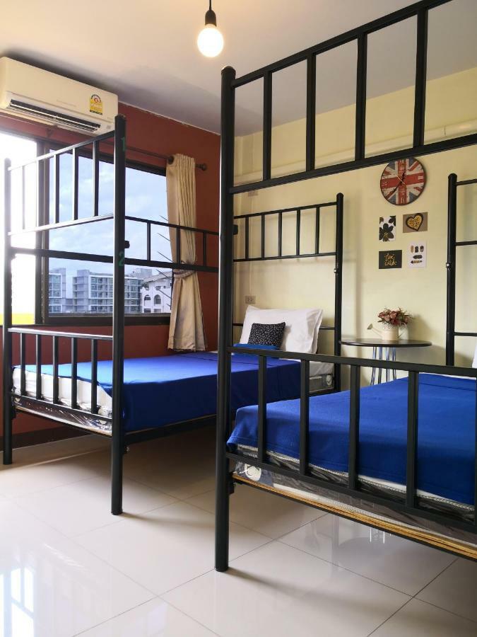 Chan Cha La 99 Hostel Bangkok Exterior photo